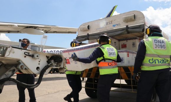 Pará recebe mais 94 mil doses de vacina da Oxford/AstraZeneca para a primeira dose