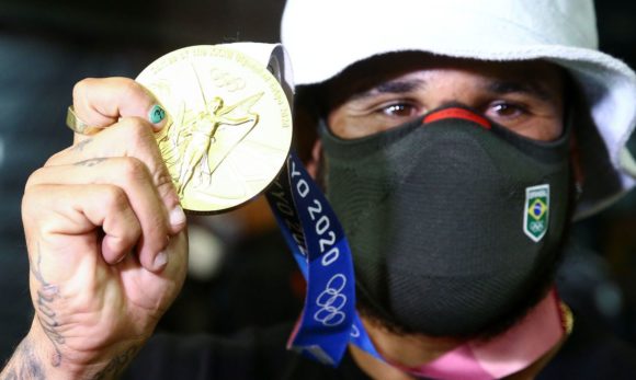 Atletas devem ser acompanhados por psicólogos, defendem especialistas