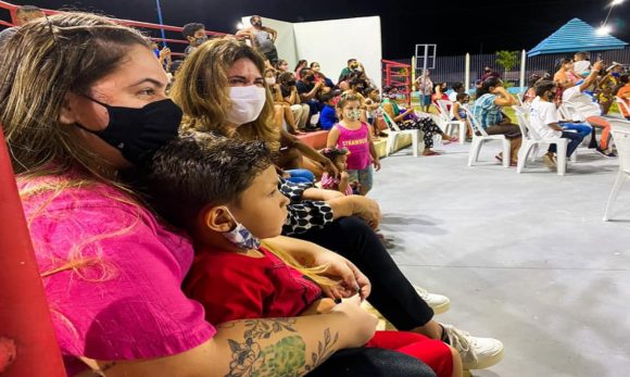 Crianças se divertem no encerramento do Verão Kids em Barcarena