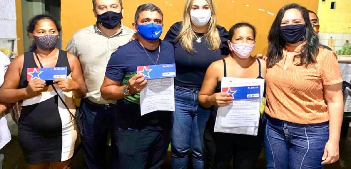 Cilene Couto participa da entrega de benefícios em Mosqueiro