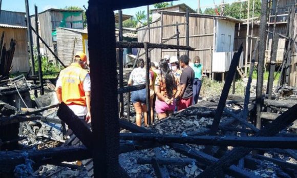 Belém: após incêndio, 25 pessoas ficaram desabrigadas no Telégrafo