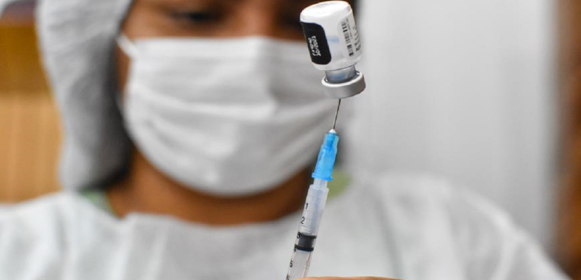 Prefeitura de Belém vacina pessoas com segunda dose da coronavac nesta segunda-feira, 12