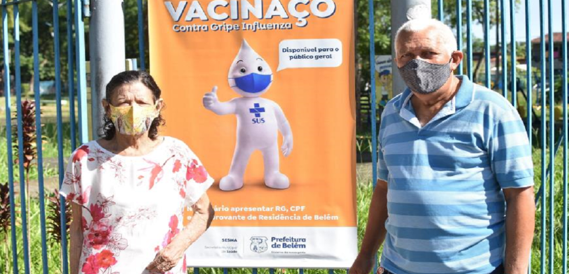 Vacinação contra gripe em praça na Marambaia reúne muitas famílias no domingo, 25