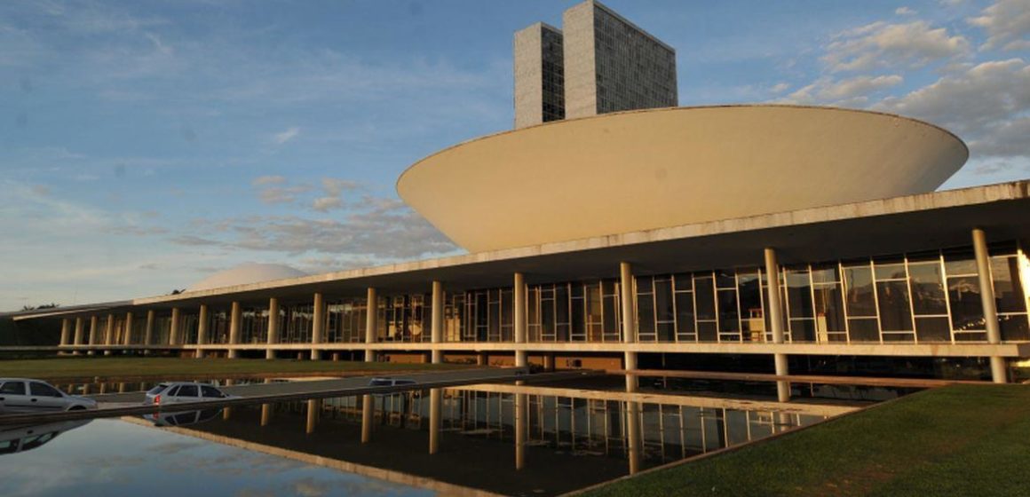 Tudo pode mudar para os candidatos nas próximas eleições. Decisão está no Congresso e será votada essa semana
