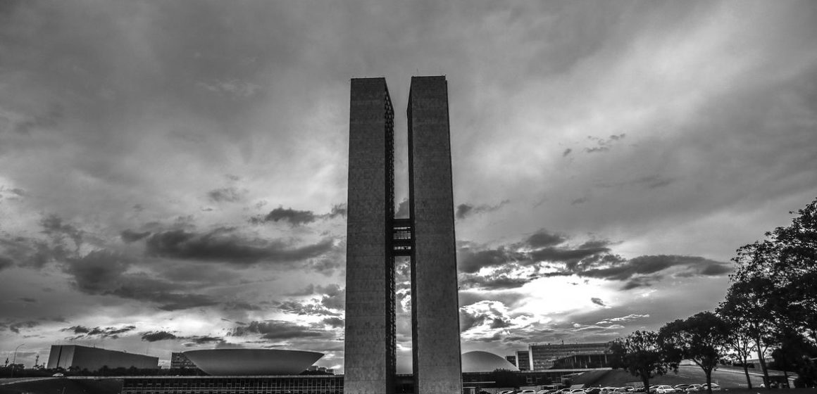 LDO de 2022 prevê aumento do fundo eleitoral para quase R$ 6 bilhões