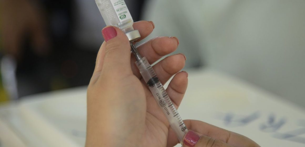 Ministério autoriza prefeituras a ampliarem vacinação contra gripe