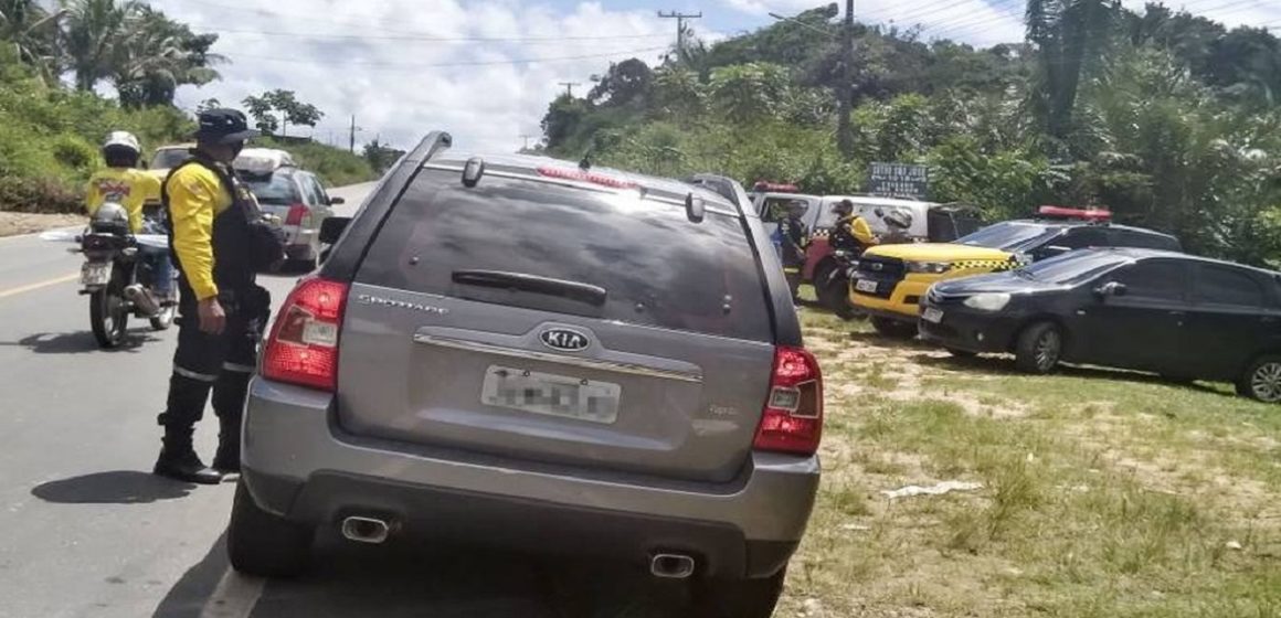 Carro e apreendido e motorista é detido em fiscalização da Operação Verão em Bragança
