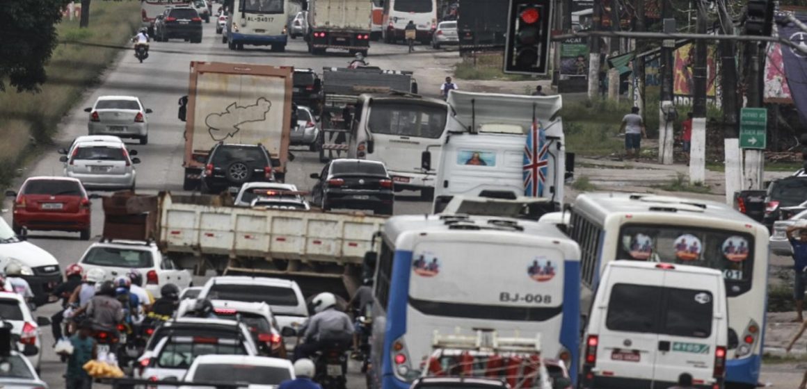 Proprietários de veículos com placas de finais 08 a 38 têm direito a descontos até o dia 5 de julho