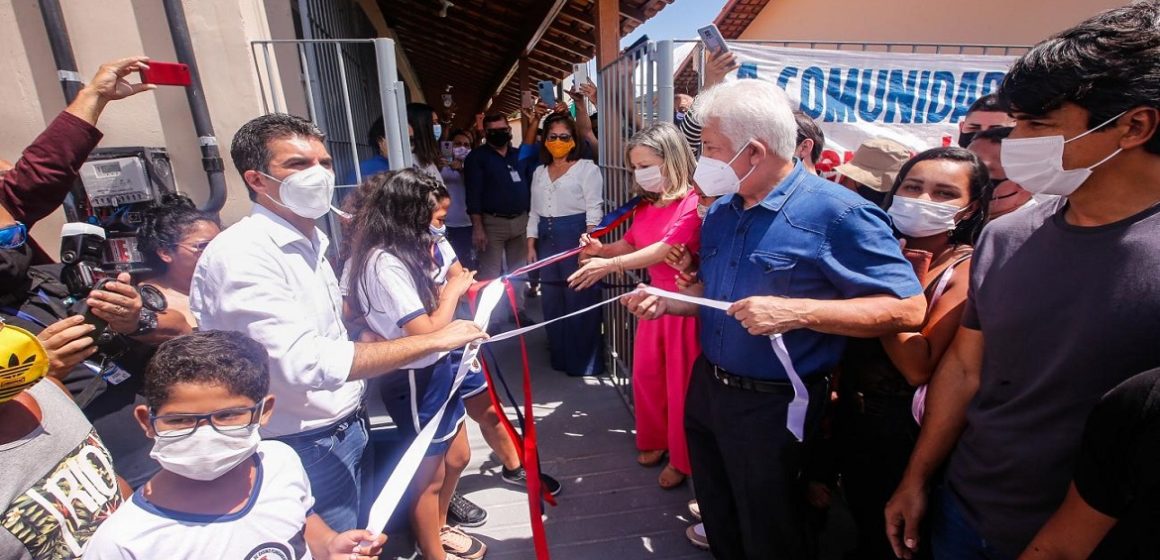 Governo do Pará entrega a Escola Estadual Paracuri II, no Distrito de Icoaraci; a 68ª escola entregue