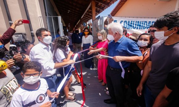 Governo do Pará entrega a Escola Estadual Paracuri II, no Distrito de Icoaraci; a 68ª escola entregue