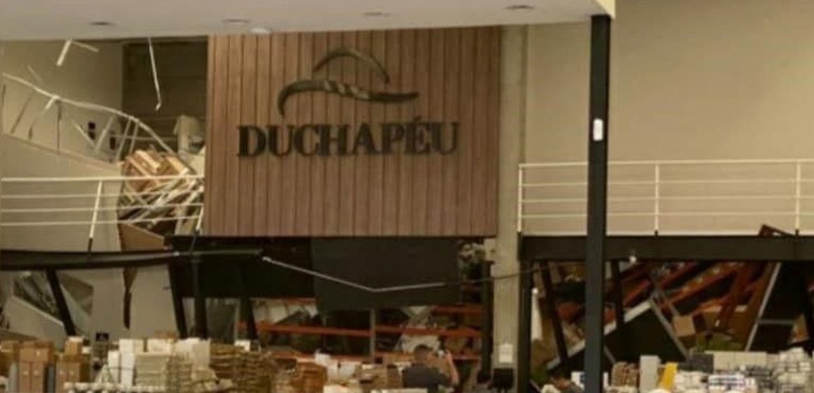 Loja desaba em shopping em Alphaville, na Grande SP