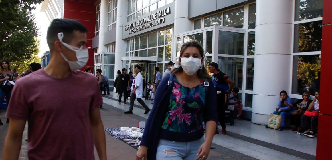 Covid-19: chilenos vacinados com CoronaVac terão dose de reforço