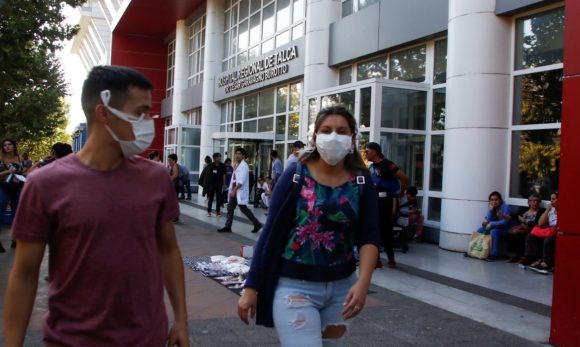 Covid-19: chilenos vacinados com CoronaVac terão dose de reforço