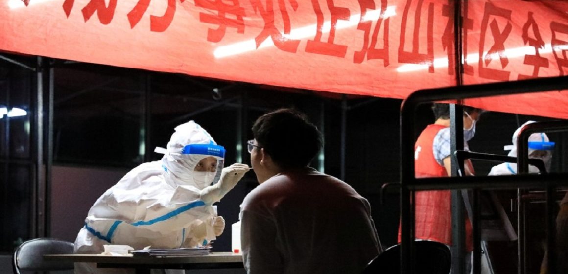 Na China, milhões de pessoas voltam ao confinamento por surto de variante delta