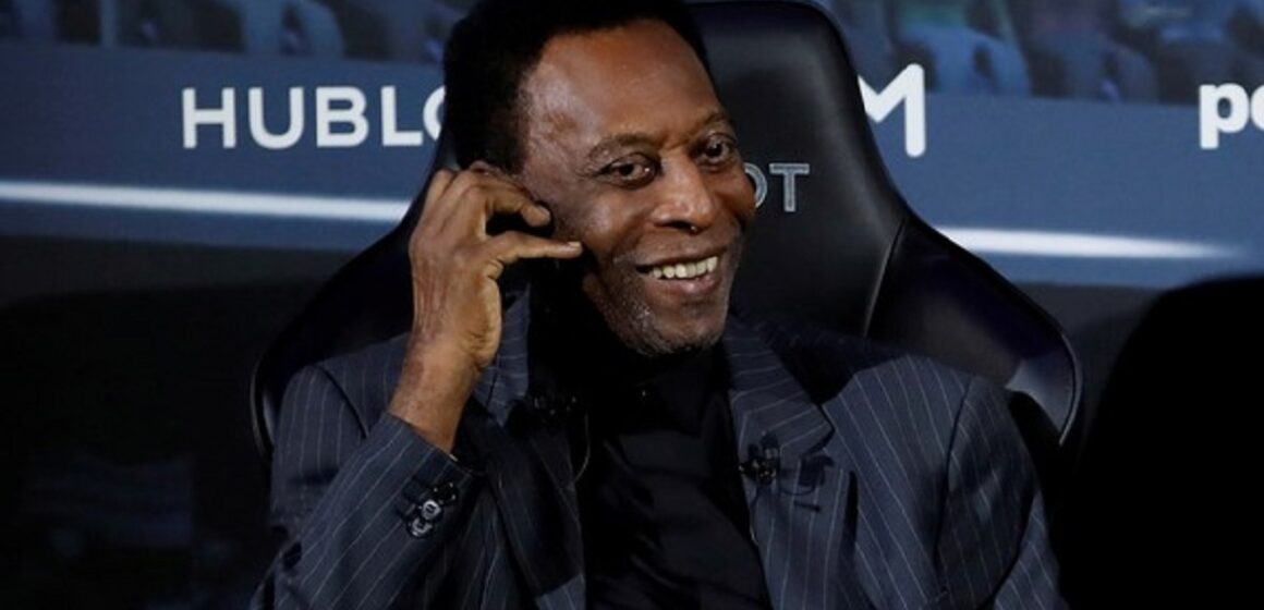 Pelé passa por exames em SP