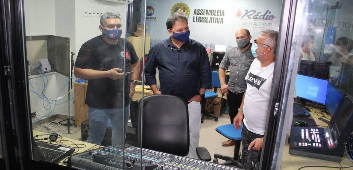 Chicão acompanha as obras de reforma da sede da Assembleia Legislativa
