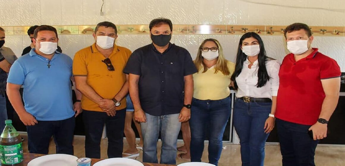 Chicão é recebido por autoridades e representantes de comunidades de Garrafão do Norte
