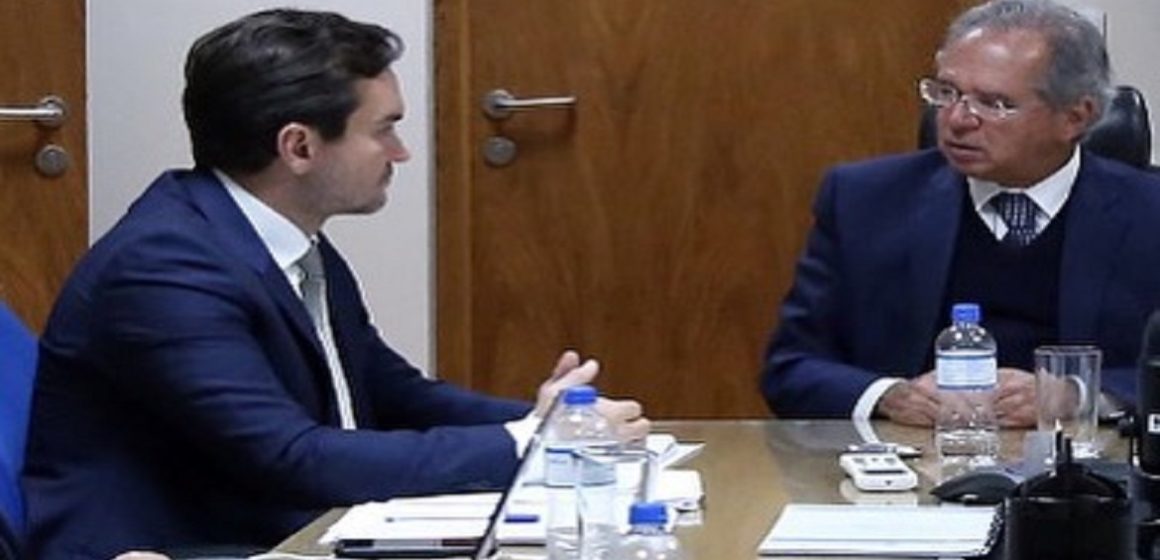 Celso Sabino ajusta últimos detalhes da reforma tributária do IR