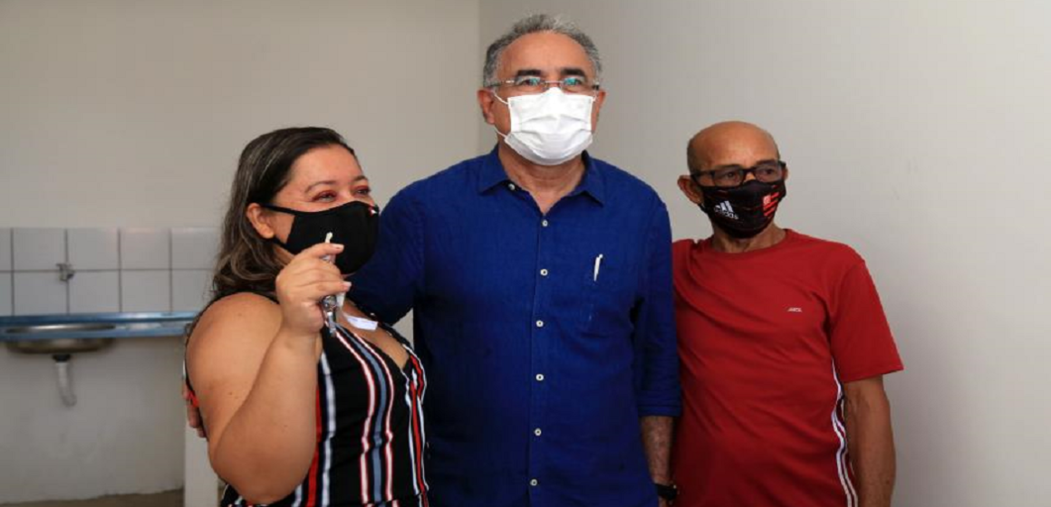 Famílias recebem chaves dos apartamentos no Portal da Amazônia após 13 anos de espera