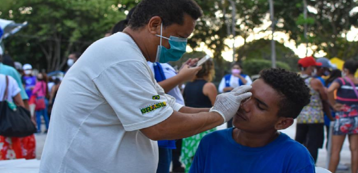 Ação social integrada da gestão municipal de Belém atende pessoas em situação de rua