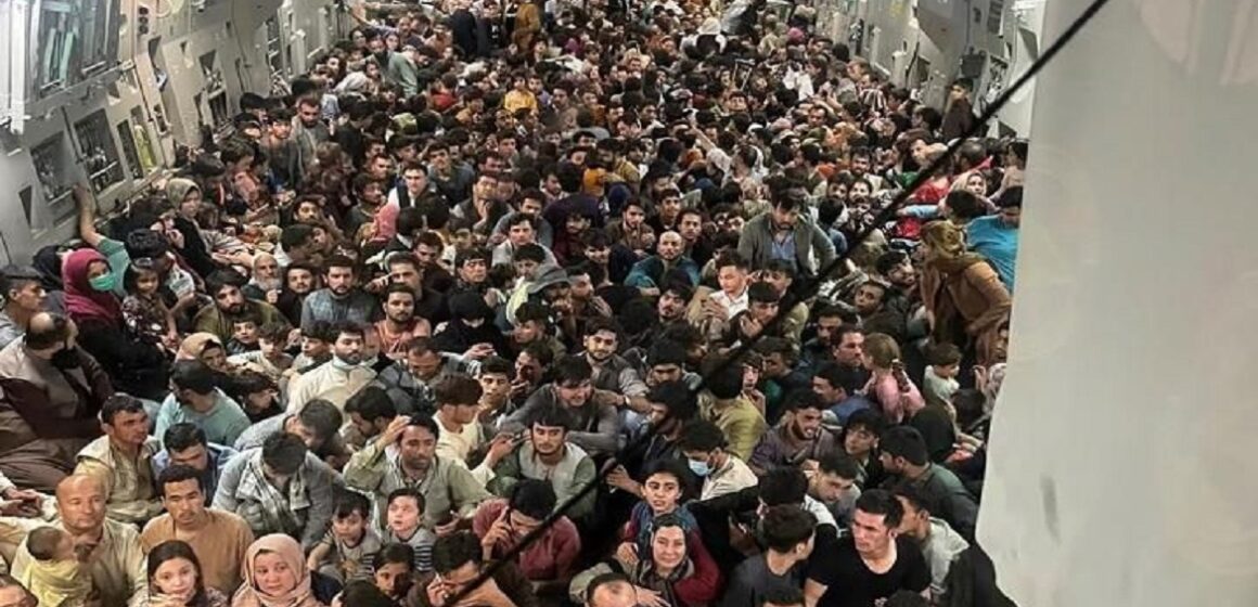 AIRBNB oferece lugar gratuito para 20 mil refugiados do Afeganistão