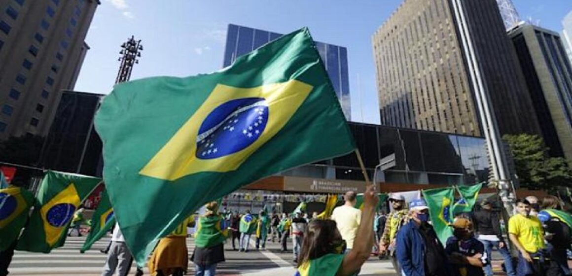 A manifestação de rua que não quer Lula nem Bolsonaro. Veja mais sobre isso