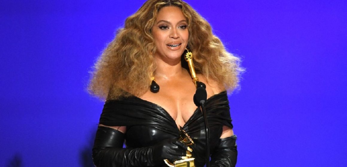 Beyoncé revela que está construindo fazenda para plantar cannabis e mel