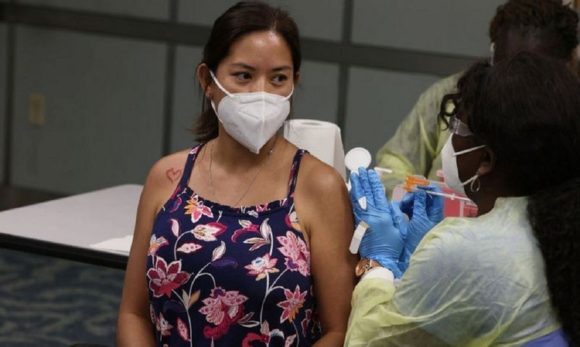 Covid-19: Empresas punem funcionários sem vacina nos EUA, onde 99% dos mortos por covid não se vacinaram