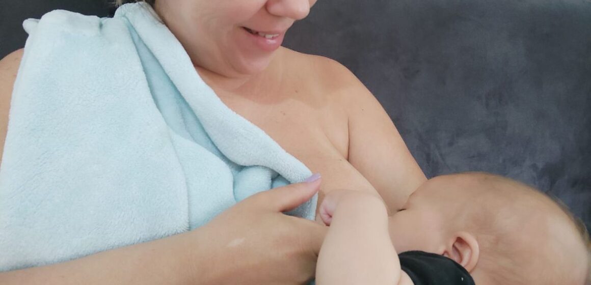 Amamentação ajuda a prevenir câncer de mama e outras doenças