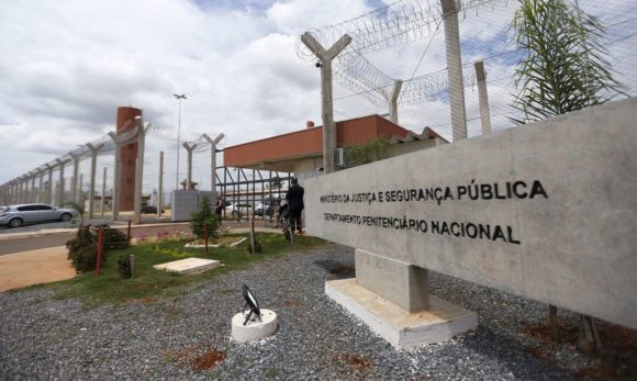 MJ autoriza retorno gradual de visitas presenciais a presos