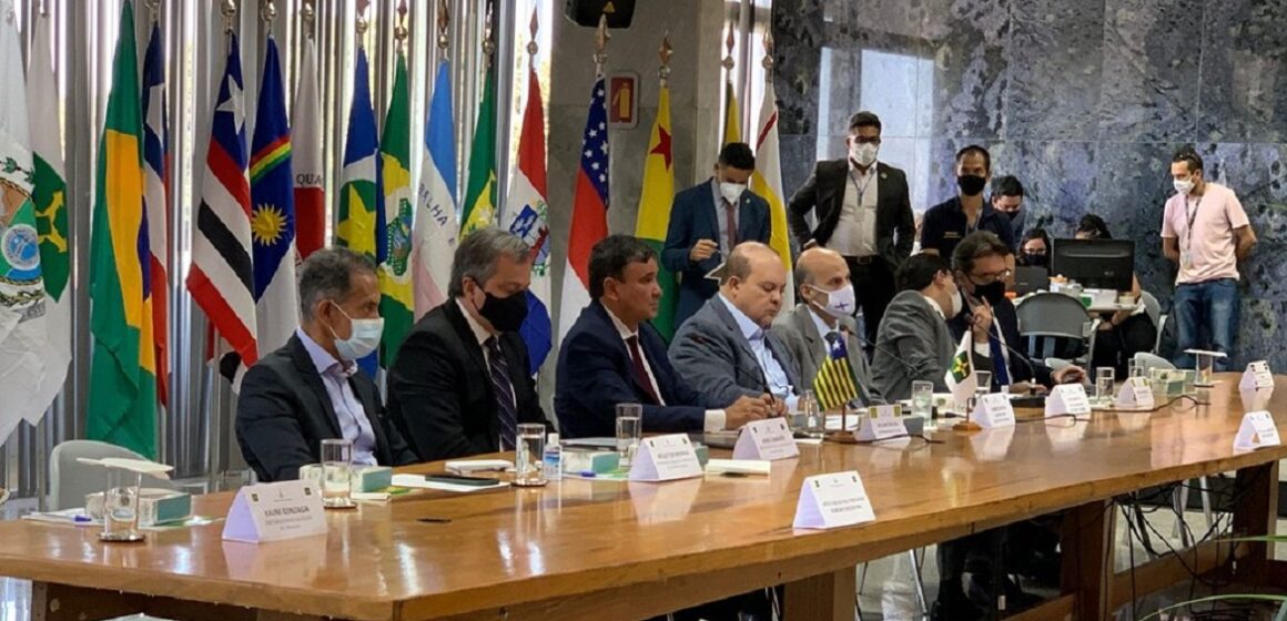 Em nome de governadores, Ibaneis envia pedido de reunião a Bolsonaro e presidentes do STF, Câmara e Senado