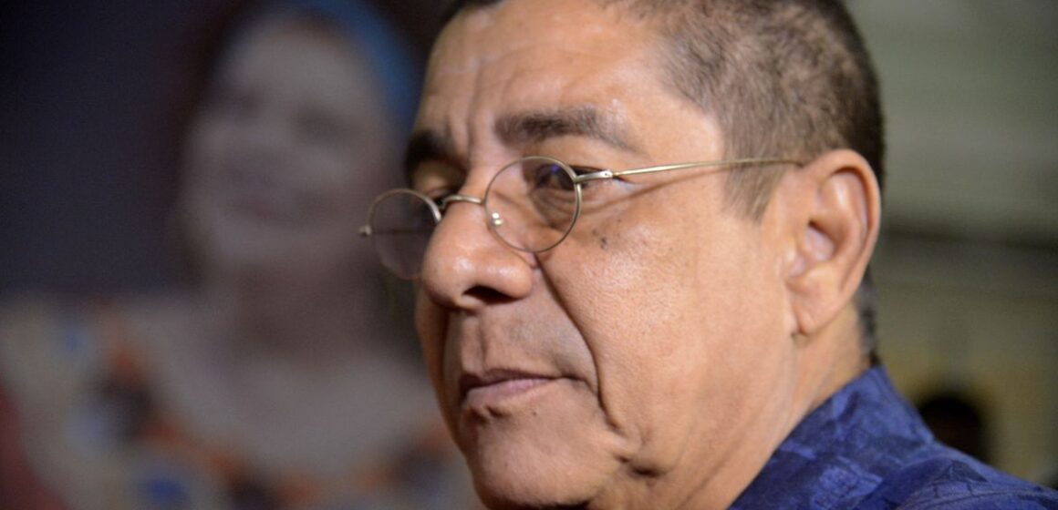 No hospital, Zeca Pagodinho agradece orações e pede: ‘o importante é se vacinar