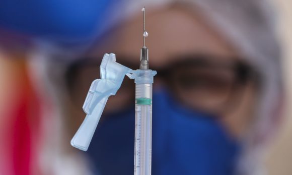 Mais 141.560 mil doses de vacina contra a Covid-19 chegaram em Belém nesta sexta-feira (6)