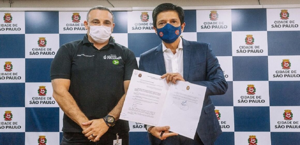 Prefeitura de SP sanciona lei que obriga motorista a prestar socorro a animais atropelados, mas sem estipular multa ou fiscalização