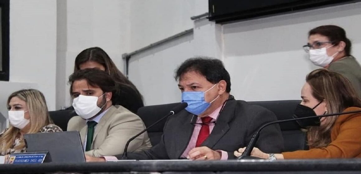 Sessão conduzida por Chicão aprova importantes projetos para o Pará