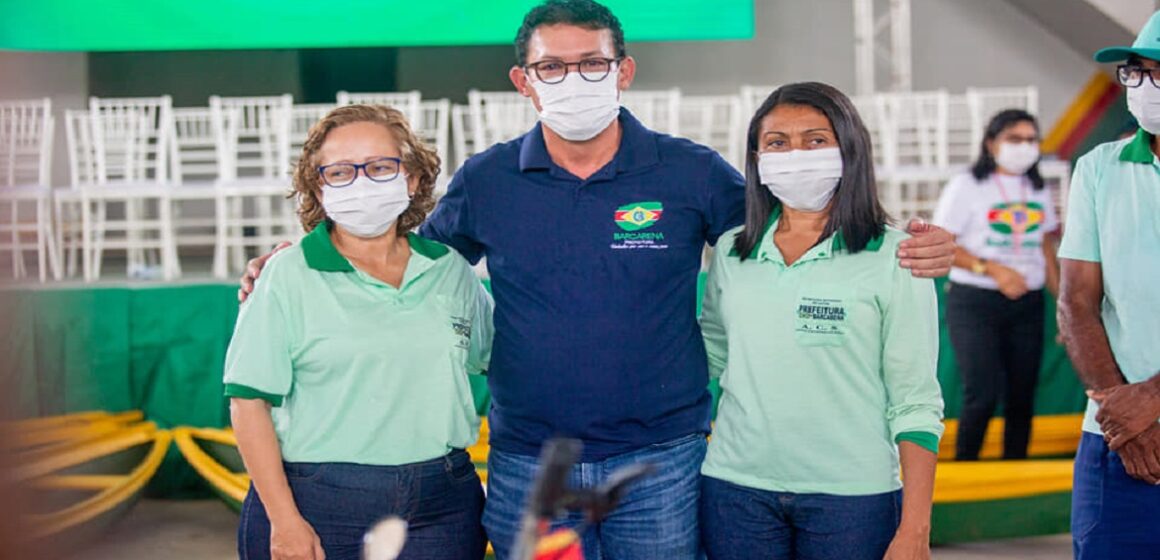 Renato Ogawa entrega veículos de trabalho para agentes comunitários de saúde