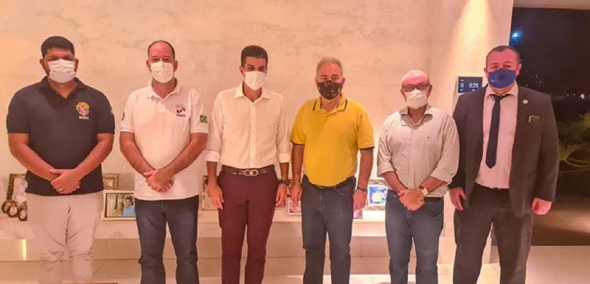 Helder trata com ministro da Saúde sobre defasagem no número de vacinas contra Covid-19