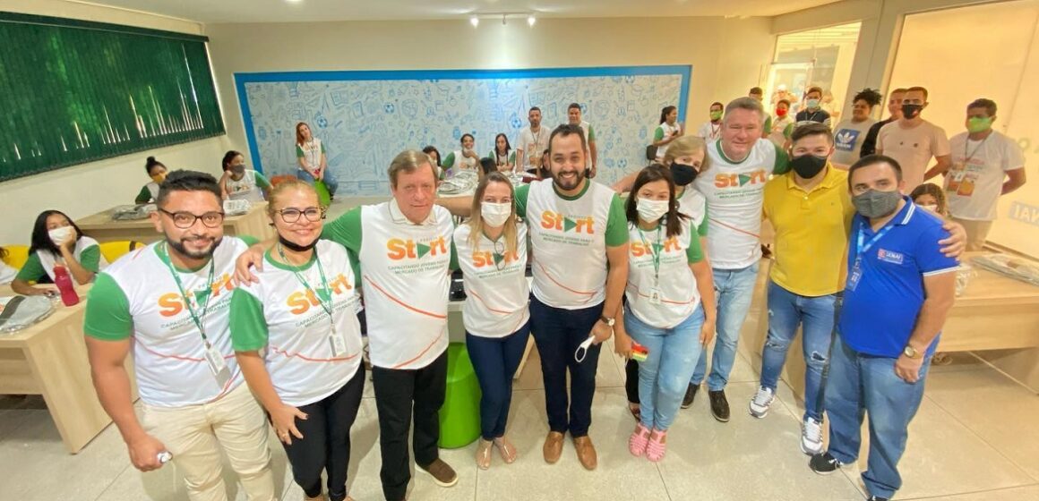 Darci Lermen acompanha início das aulas do Projeto Start para capacitação da juventude