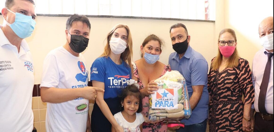 Olival Marques participa de ação comunitária em Ananindeua