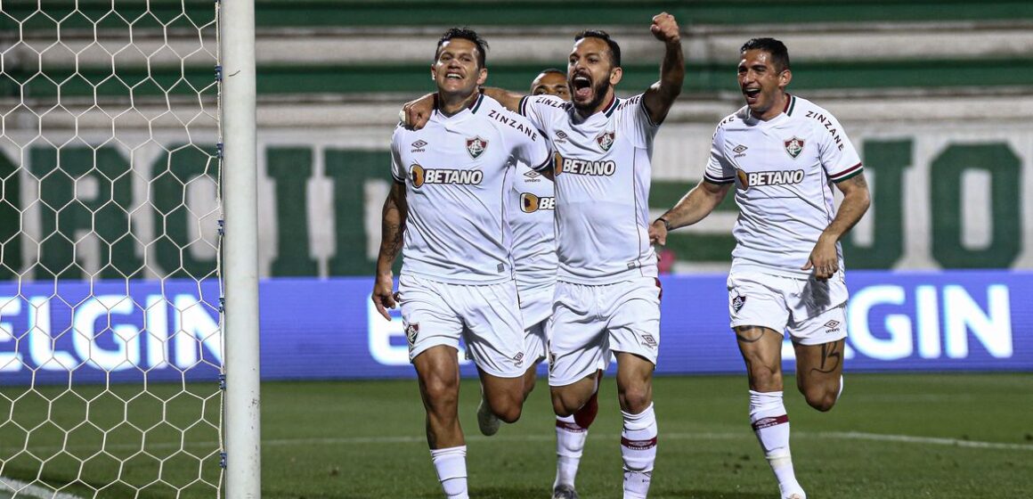 Brasileiro: Fluminense vence Chape por 2 a 1 e dá salto na tabela