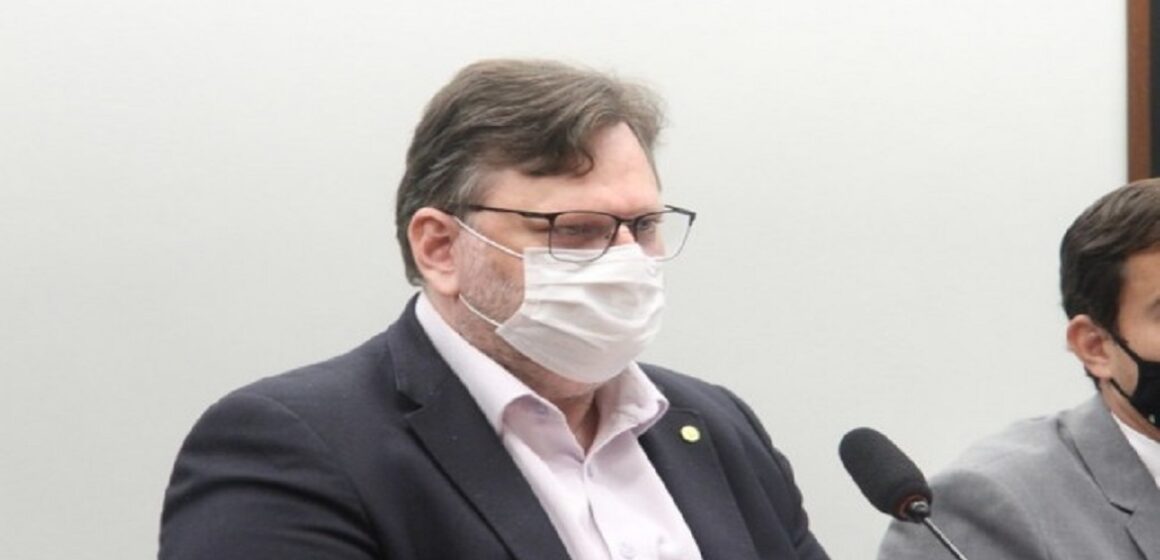 Projeto de lei de Paulo Bengtson pode beneficiar a aposentadoria de mães pelo INSS