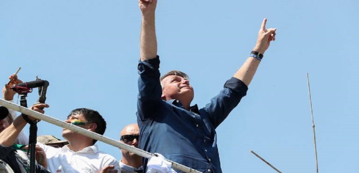 Bolsonaro prega descumprimento de decisões de Alexandre de Moraes e diz que “canalhas” nunca irão prendê-lo