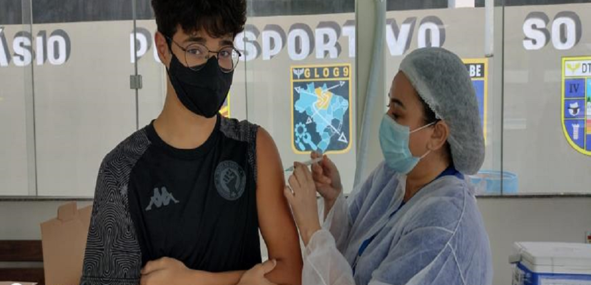 Quase 15 mil adolescentes tomam a 1ª dose da vacina anticovid em Belém