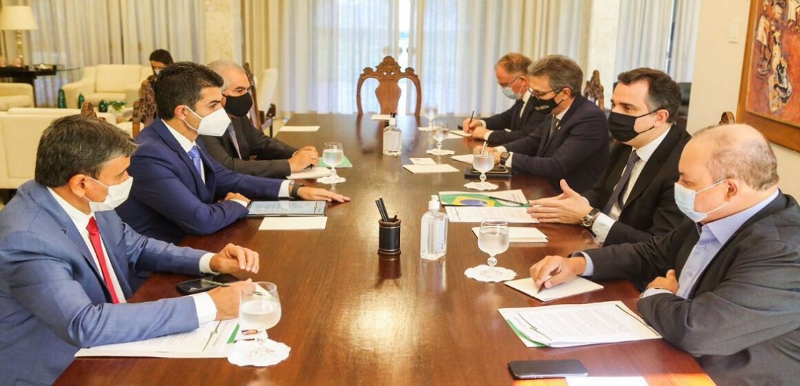 Helder Barbalho participa da reunião do Fórum do Governadores