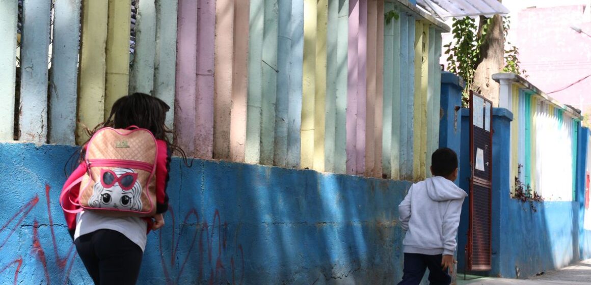 Estratégias para vacinar adolescentes devem envolver ambiente escolar