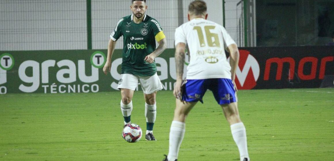 Série B: Goiás arranca empate com Cruzeiro e permanece no G4