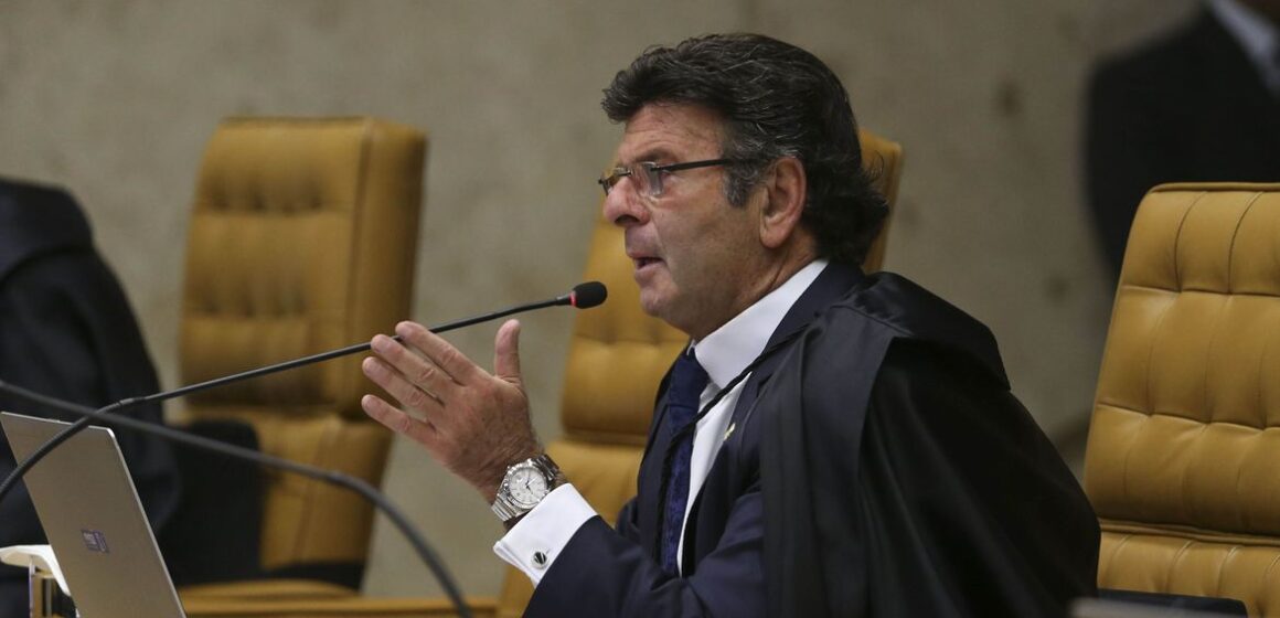 Presidente do STF, Luiz Fux, diz que ‘ninguém fechará a corte’, em resposta a Bolsonaro