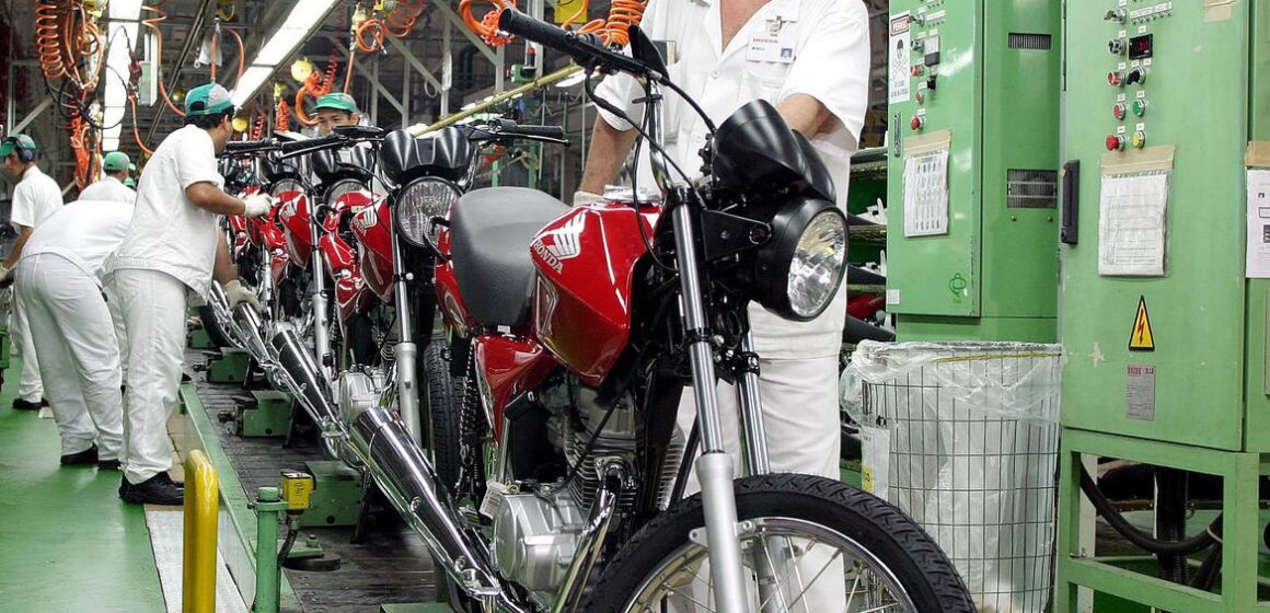 motos Atividade do comércio registra queda de 0,7% em agosto, mostra Serasa