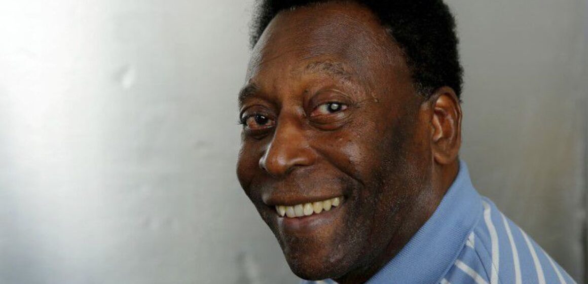Pelé se recupera de maneira satisfatória após retirar tumor