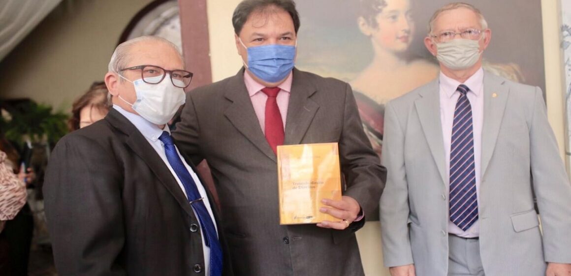Instituto Histórico Geográfico do Pará recebe visita do presidente da Alepa